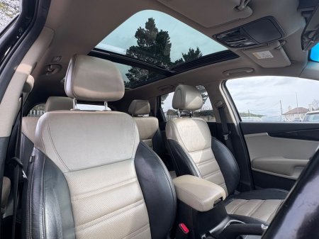 2016 Kia Sorento - thumbnail 8