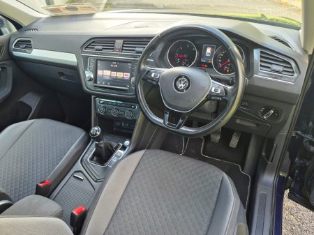 2017 Volkswagen Tiguan - thumbnail 13