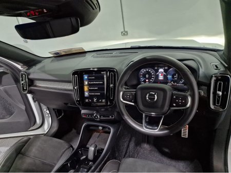 2021 Volvo XC40 - thumbnail 8