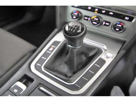 2016 Volkswagen Passat 1.6 TDI COMFORTLINE 120BHP M6F 6SPD €13,890 thumbnail