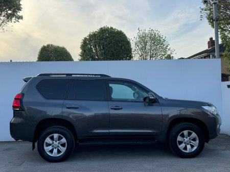 2019 Toyota Landcruiser - photo 2