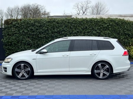 2017 Volkswagen Golf R VARIANT 4MOTION 2.0 TSI // APPLE CARPLAY/ANDROID AUTO // 18" CADIZ ALLOYS // LEATHER SPORT SEATS €26,900 thumbnail