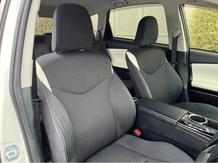 2018 Toyota Prius+ - thumbnail 13