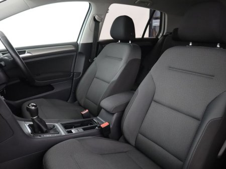 2016 Volkswagen Golf - thumbnail 18