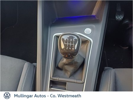 2022 Volkswagen Golf 2.0 TDI 115HP Style €26,950 thumbnail