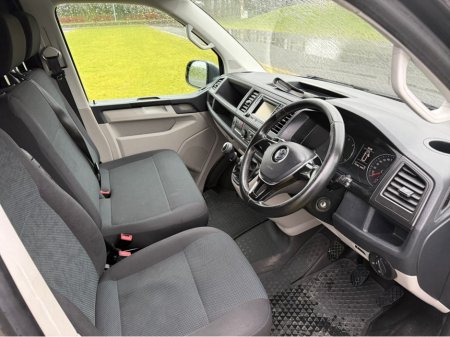 2019 Volkswagen Transporter ONE OWNER VAT RECEIPT AVAILABLE €16,950 thumbnail