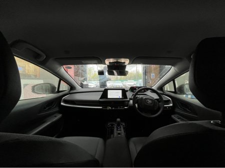 2025 Toyota Prius - thumbnail 12