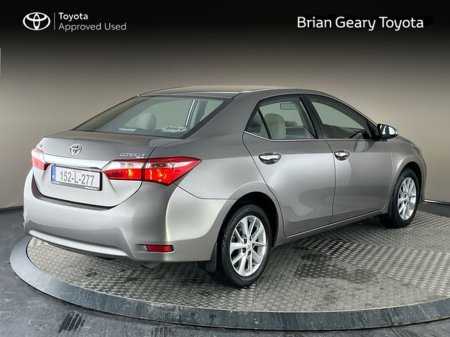 2015 Toyota Corolla - thumbnail 2