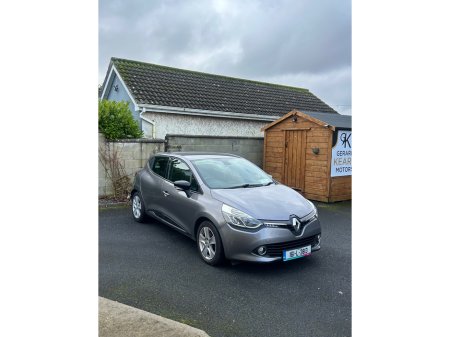 2016 Renault Clio IV DYNAMIQUE NAV 1.2 PETR 4DR €8,200