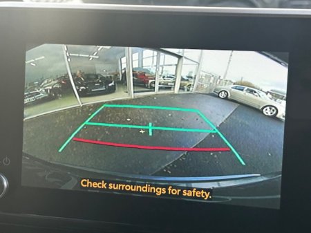 2023 Toyota C-HR 1.8 HYBRID SOL €24,945 thumbnail