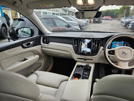 2023 Volvo XC60 - thumbnail 8