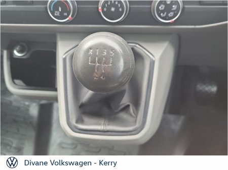 2021 Volkswagen Transporter - thumbnail 16