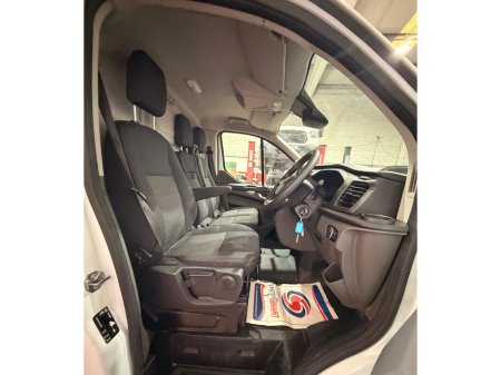 2023 Ford Transit Custom - thumbnail 2