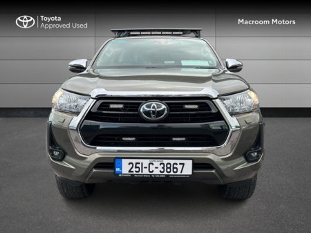 2025 Toyota Hilux - thumbnail 5