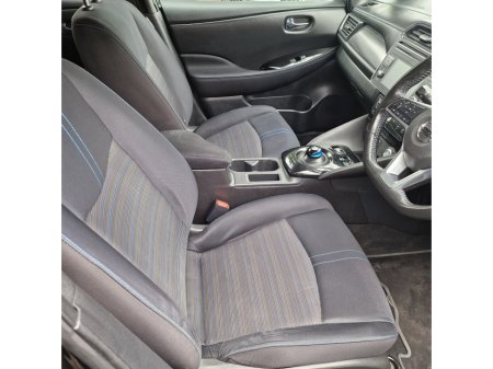 2018 Nissan Leaf - thumbnail 12