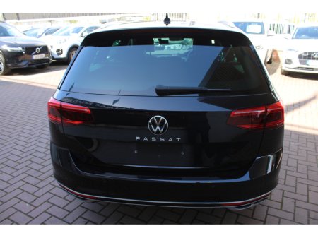 2023 Volkswagen Passat - photo 5