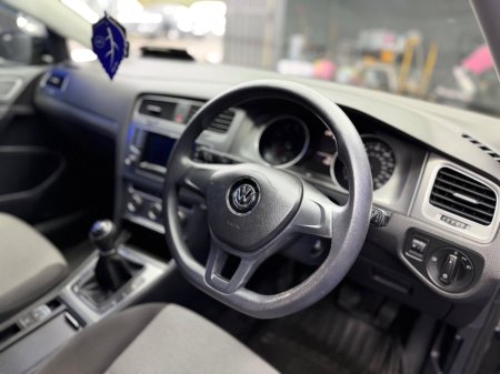 2014 Volkswagen Golf - thumbnail 22