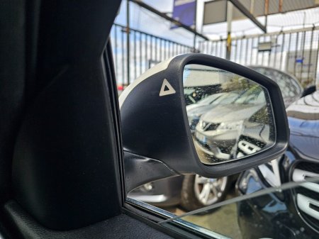 2016 BMW 3 Series - thumbnail 32