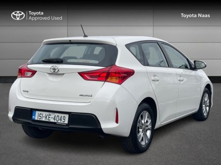 2015 Toyota Auris 1.33 5DR TERRA 4DR €12,888 thumbnail