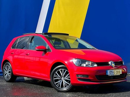 2017 Volkswagen Golf ALLSTAR 1.6 TDI AUTO // OPENING PANORAMIC SUNROOF // HEATED SEATS // MULTIMEDIA DISPLAY €17,750