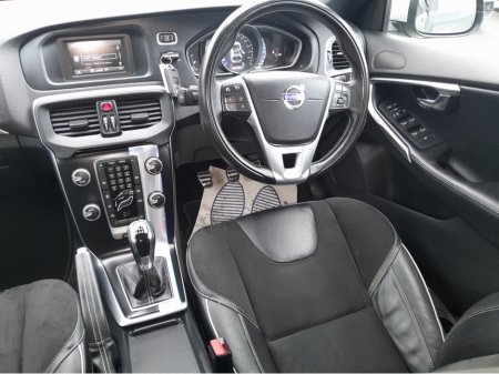 2016 Volvo V40 D2 R-DESIGN ED 5DR thumbnail