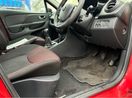 2014 Renault Clio IV EXPRESSION TCE 90 4DR €7,900 thumbnail