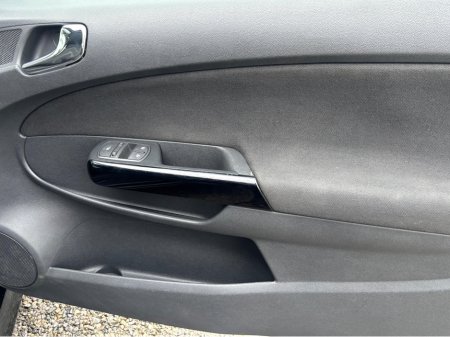 2014 Vauxhall Corsa 1.2 LIMITED EDITION 85PS 3DR €6,250 thumbnail