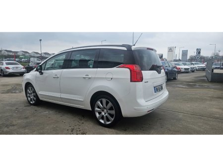 2016 Peugeot 5008 - thumbnail 19