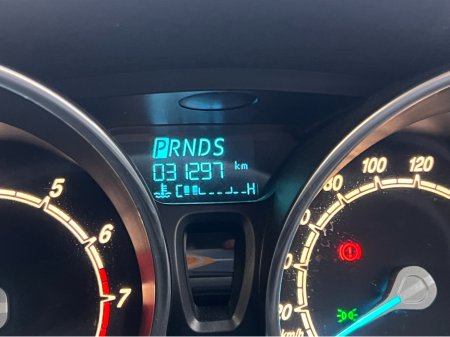 2017 Ford Fiesta - view 3