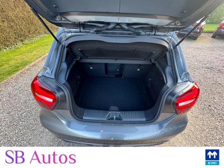 2018 Mercedes-Benz 180 - thumbnail 9