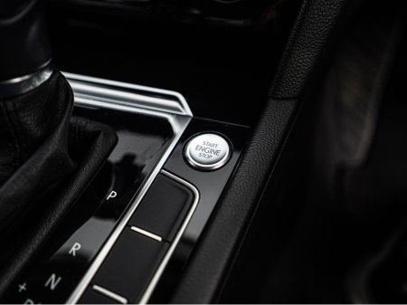 2019 Volkswagen Passat 2019 Passat 2.0d Auto HIGHLINE/High spec/1yr warra €24,888 thumbnail