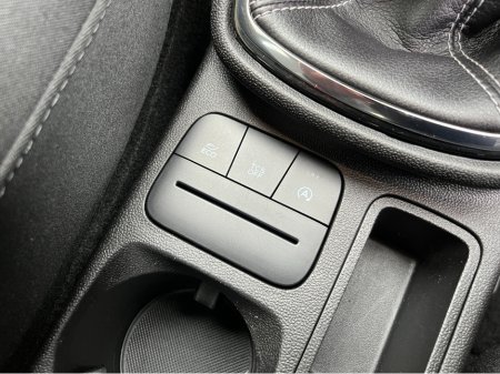 2018 Ford Fiesta - thumbnail 16