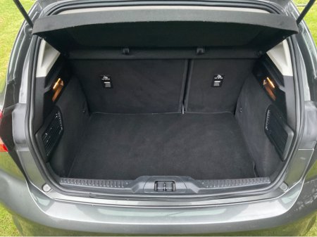 2018 Ford Focus - thumbnail 20