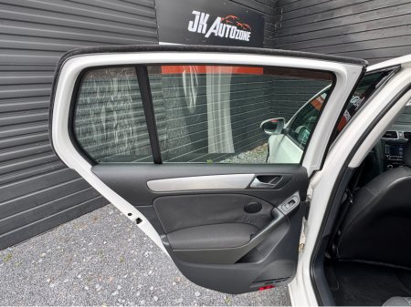 2013 Volkswagen Golf - thumbnail 14