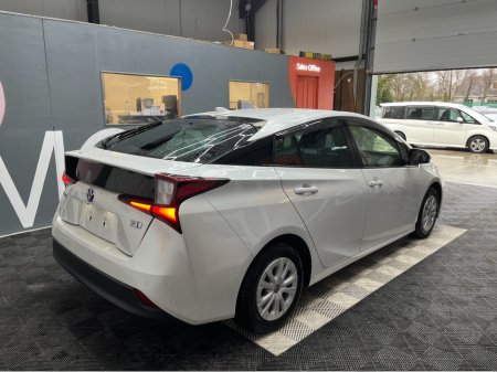 2021 Toyota Prius €20950 2021 TOYOTA PRIUS 1.8 AUTOMATIC / CRUISE CONTROL / 360° PARKING CAMERA AND MORE €20,950 thumbnail