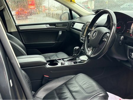 2015 Volkswagen Touareg FL 3.0 TDI 204BHP 5DR AU 240HP AUTO €17,999 thumbnail