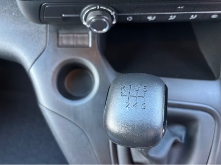 2023 Peugeot Partner ACTIVE PLUS 1.5 BLUE  LWB €17,950 thumbnail