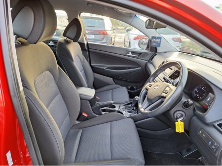 2017 Hyundai Tucson 1.7 SE BLD 141PS AUTO *High Spec/Heated Seats/ €12,950 thumbnail
