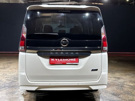2018 Nissan Serena 
