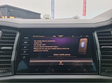 2023 Skoda Kodiaq 7S STYLE 2.0 TDI *High Spec/Black Leather/Heated Seats/Keyless Entry/Camera/Ambient Lighting* €43,950 thumbnail