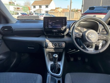 2021 Toyota Yaris - thumbnail 8