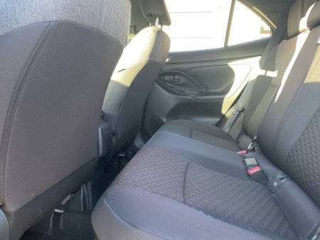 2025 Toyota Yaris Cross - thumbnail 15