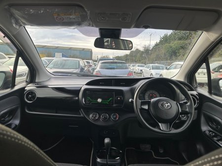 2019 Toyota Vitz Yaris 1.0L Petrol Automatic Push Start immobiliser  (6177) €12,495 thumbnail
