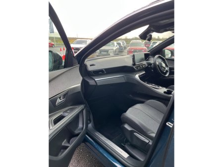 2024 Peugeot 3008 - thumbnail 8