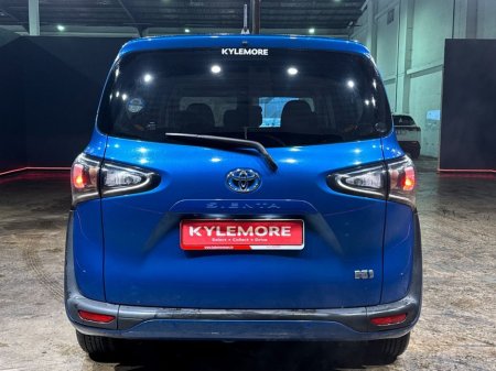 2019 Toyota Sienta - thumbnail 4