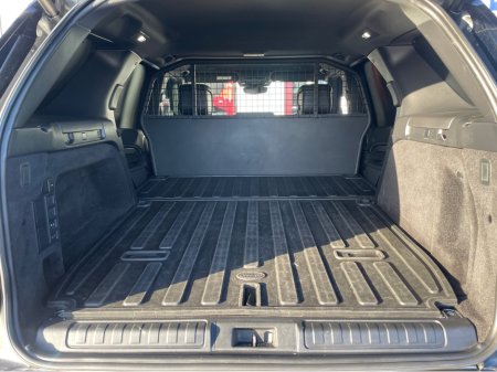 2023 Land Rover Discovery (232) LAND ROVER DISCOVERY 3.0 SD6 R-DYNAMIC OVERFINCH €48,950 thumbnail