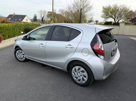 2018 Toyota Aqua - thumbnail 8