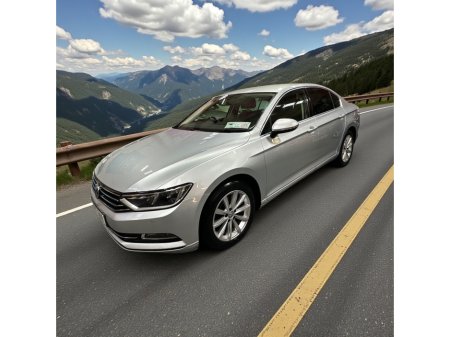 2017 Volkswagen Passat - thumbnail 1