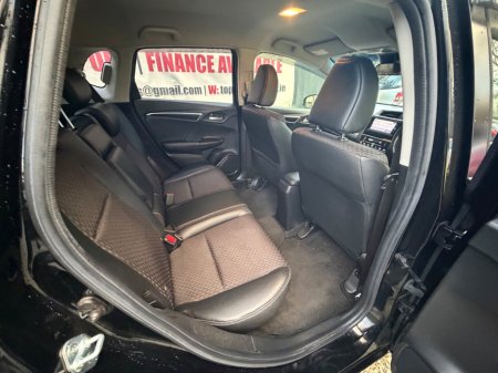 2017 Honda Fit  €13,990 thumbnail