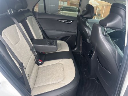 2024 Kia Niro - thumbnail 4